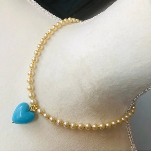 Handcrafted repurpose faux turquoise heart pendant Czech glass Pearl necklace - Picture 1 of 11